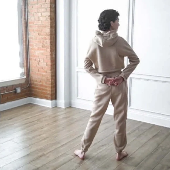 Cropped Hoodie and Sweatpants Set - Picture 3 of 3